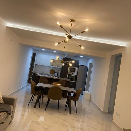 Theatre Appartement Mellieħa Buitenkant foto